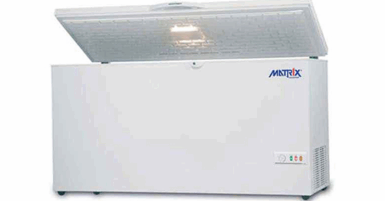 Robust Cold Storage for Sea Duty: 158 L Marine Chest Freezer 60 Hz